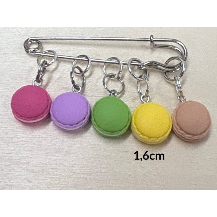 5 marque-mailles en macarons