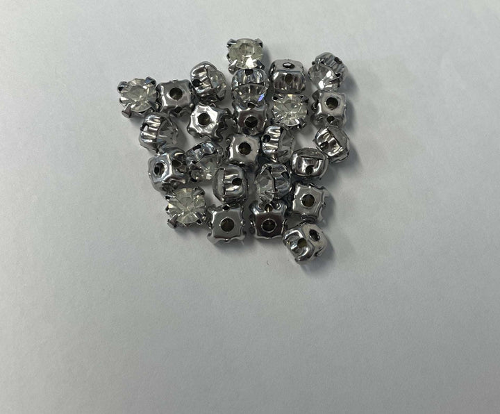 10 Strass acryliques à coudre.