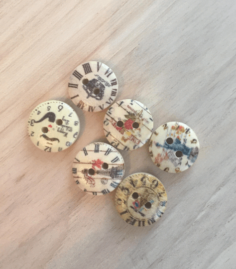 7 Boutons de bois à 2 trous (15mm)