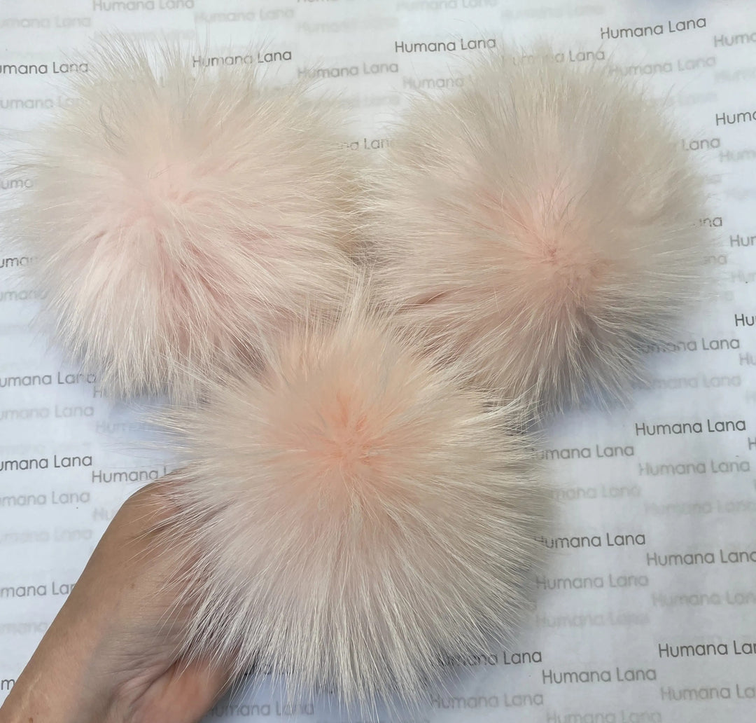 Pompon en fourrure Coquille d'oeuf