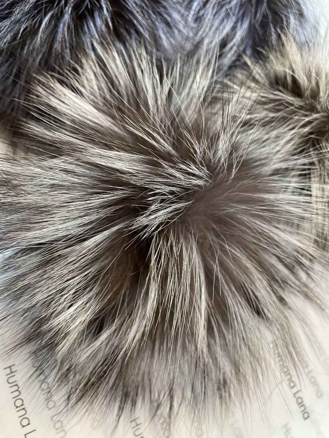 Pompon en fourrure de renard argenté