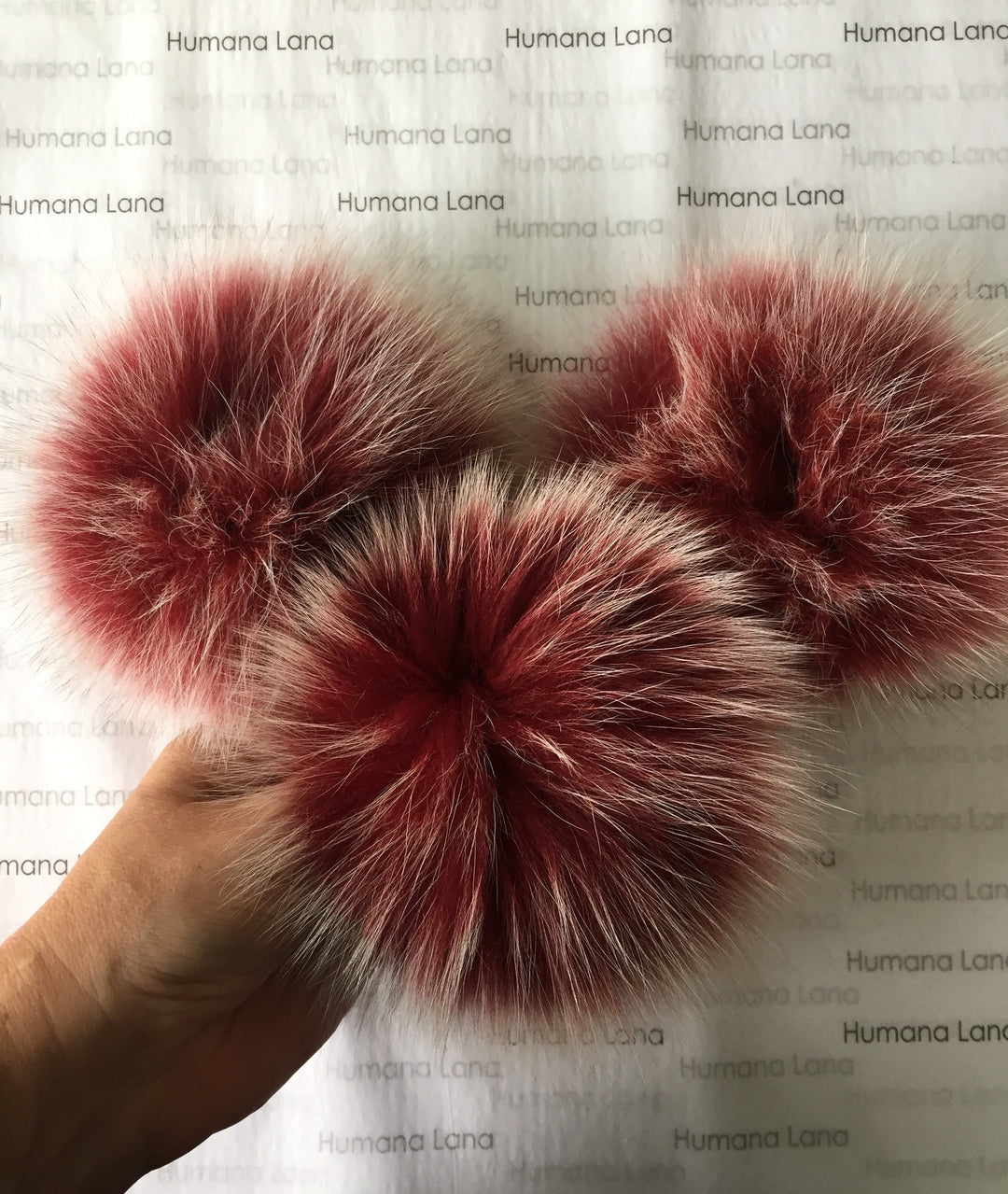 Pompon en fourrure de renard rouge à pointes blanches