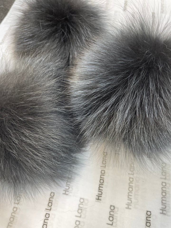 Pompon en fourrure de renard smoke grey