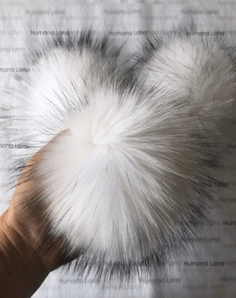 Pompon en fourrure Blanc pointes noires