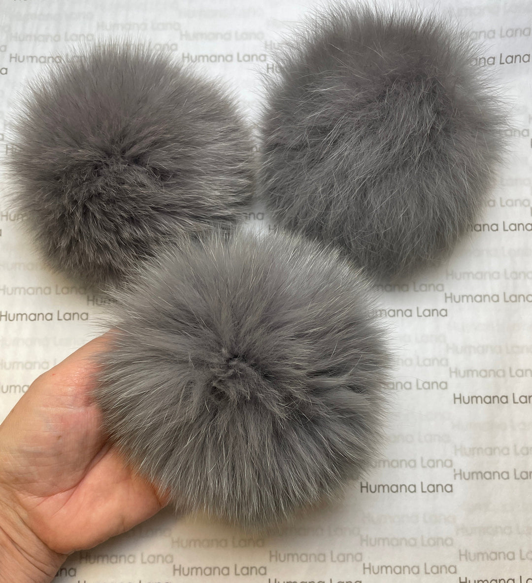 Pompon en fourrure de renard Gris charcoal