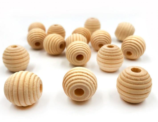 Perles de bois  17mm x 17mm