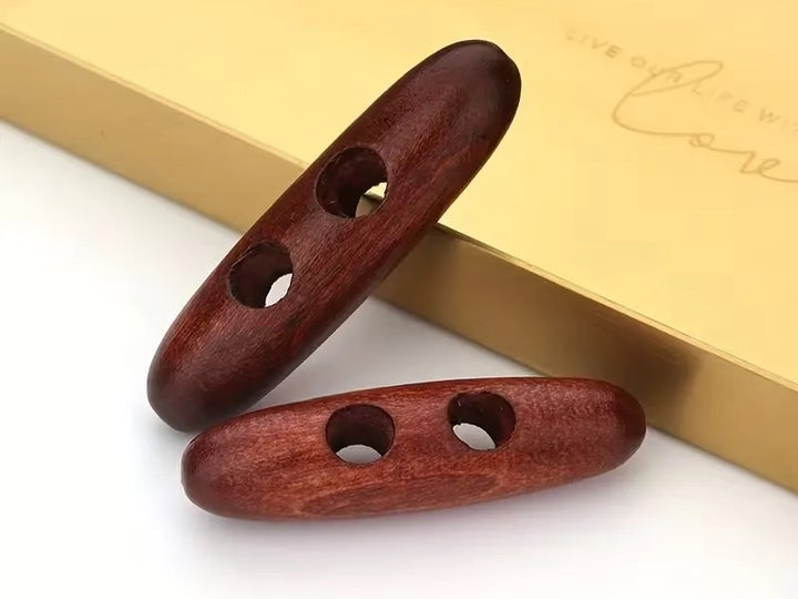 5 boutons en bois