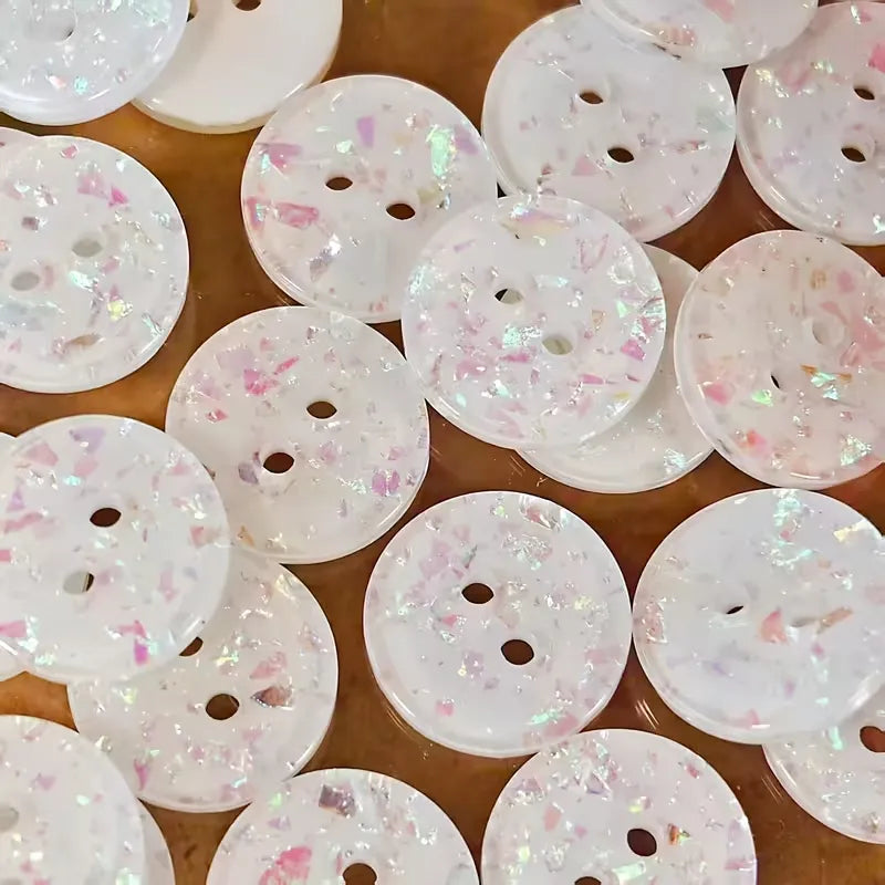 5 boutons en acrylique blanc et paillettes (15mm)