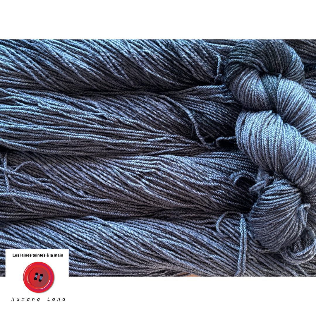 Laine à bas DK exclusive Humana Lana de couleur Gris profond