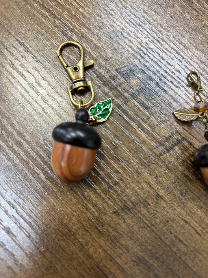 Petit gland porte marque-mailles