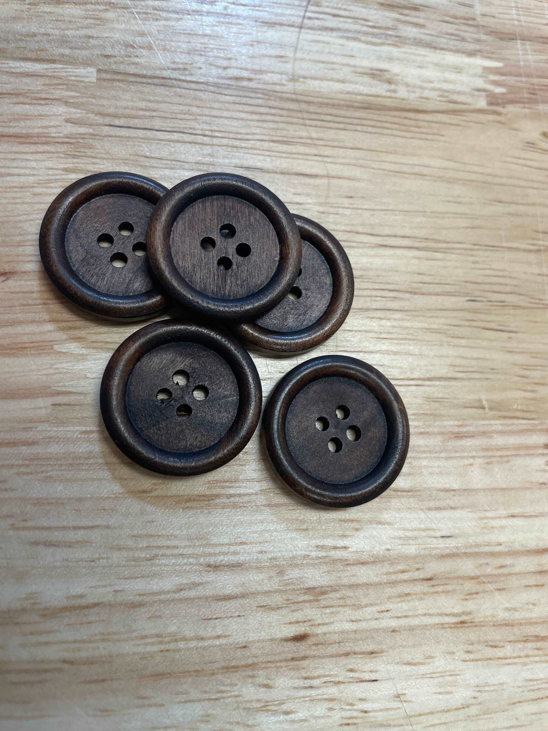2 boutons à 4 trous (25mm)