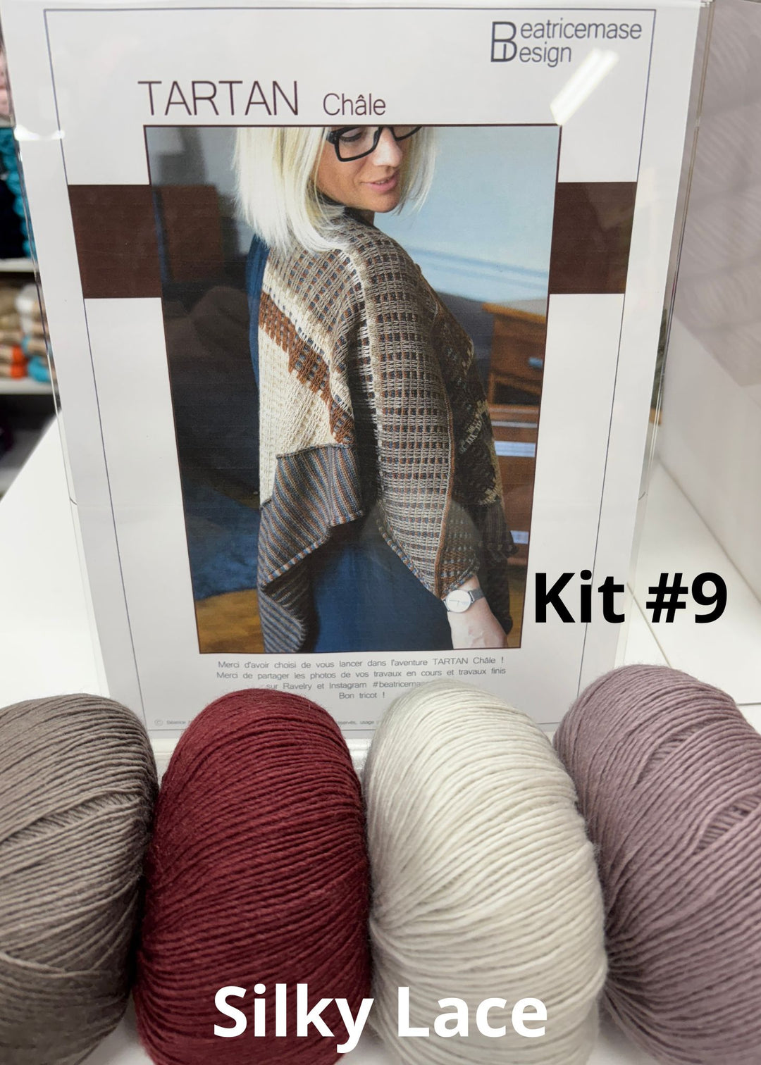 Kal d'automne 2025. Le tartan Shawl en Français ou Anglais de Beatrice Mase