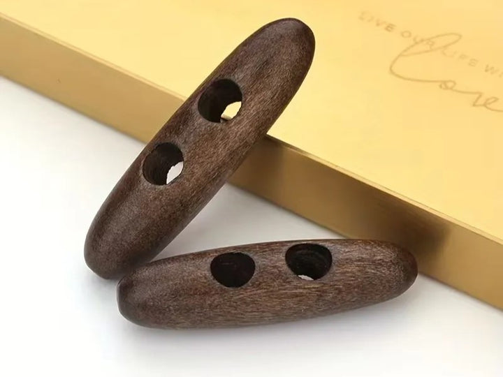 5 boutons en bois