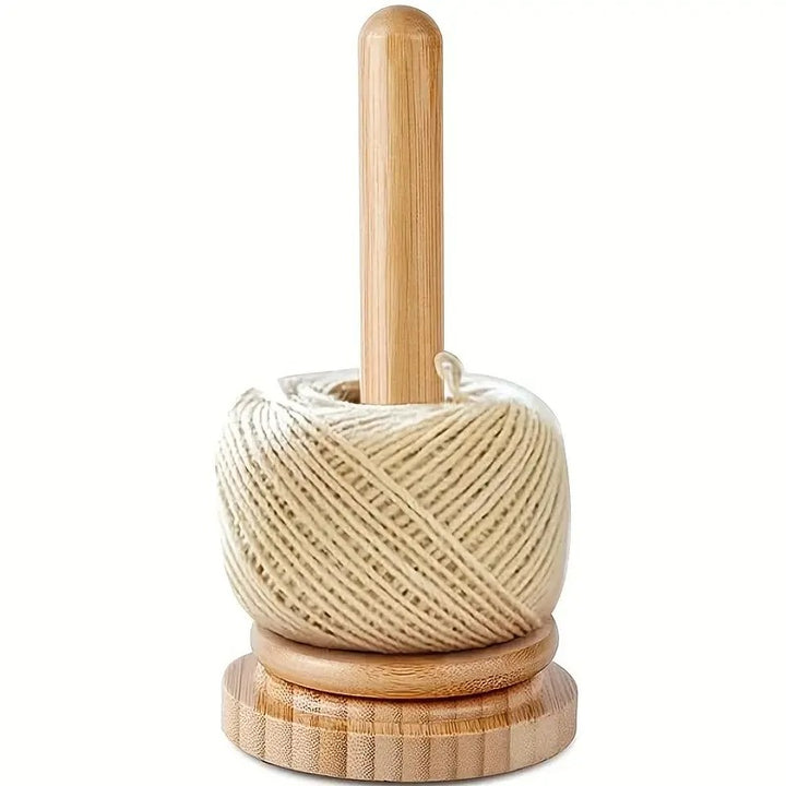 Enrouleur de fil en bois.