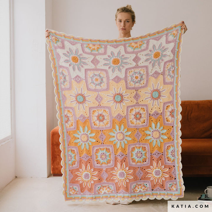 Kit CAL Stars in Bloom : Couverture de Fleurs au Crochet PRÉ-VENTE pour septembre
