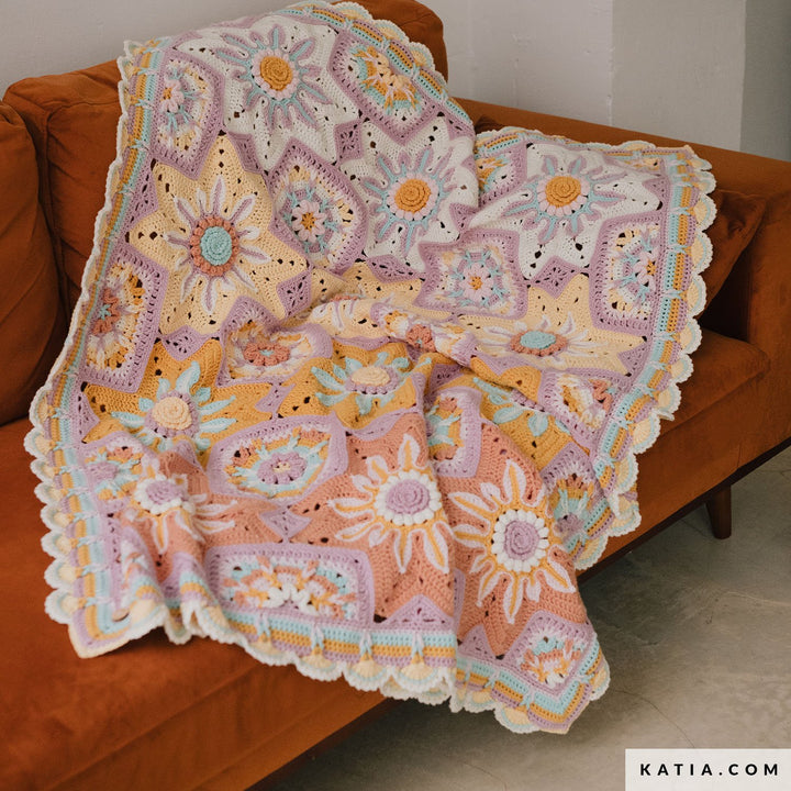 Kit CAL Stars in Bloom : Couverture de Fleurs au Crochet PRÉ-VENTE pour septembre