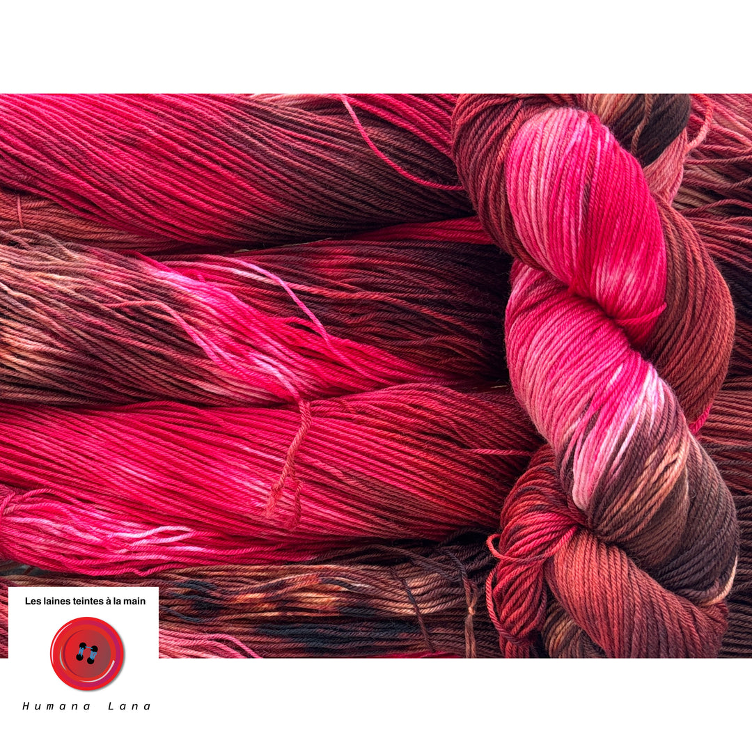 Laine à bas exclusive Humana Lana de couleur Rouge truffe