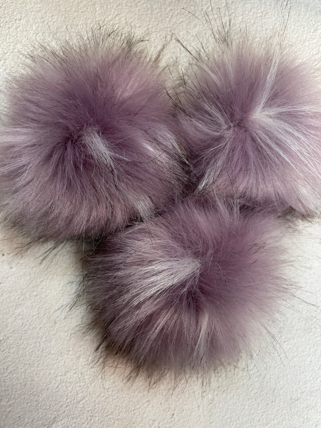 Pompon de fausse fourrure 16-17cm (1006)